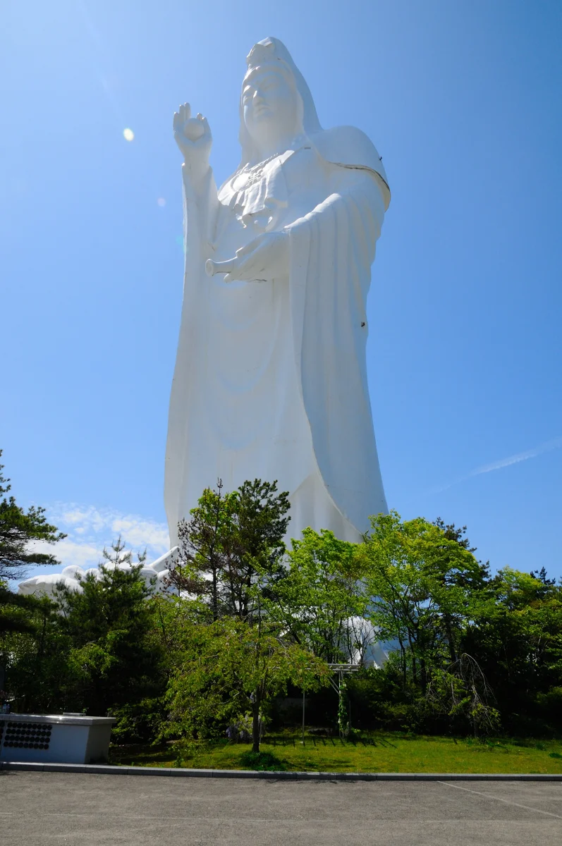 The white Sendai Daikannon statue, the first stop of a Matsushima bus tour from Sendai